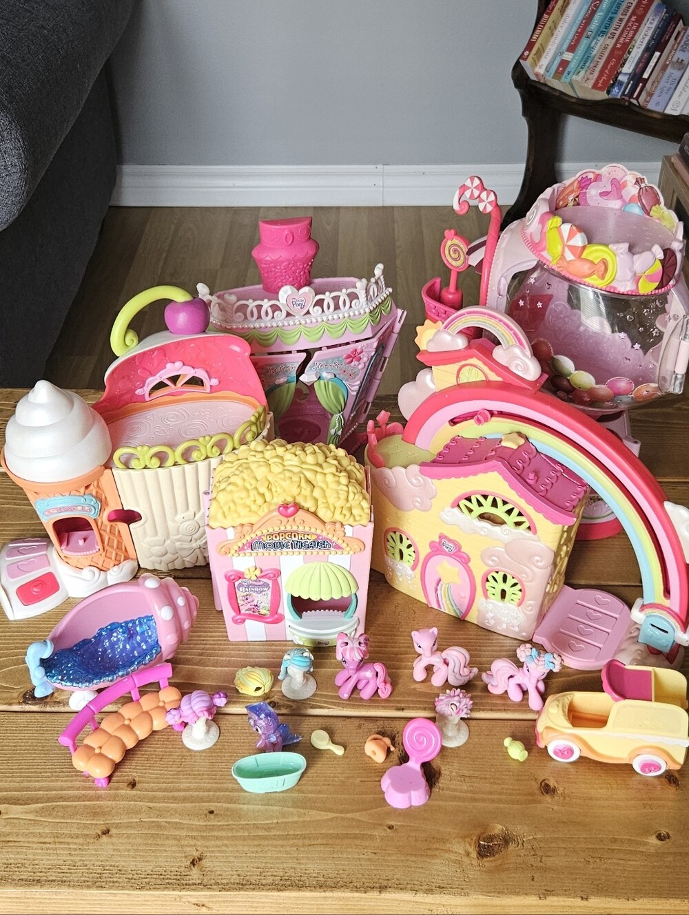 Vintage My Little Pony G3 Playset & Figure Lot (2006–2008) - AS IS